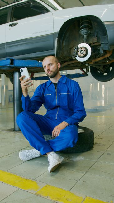 Peter Hudák, mechanik